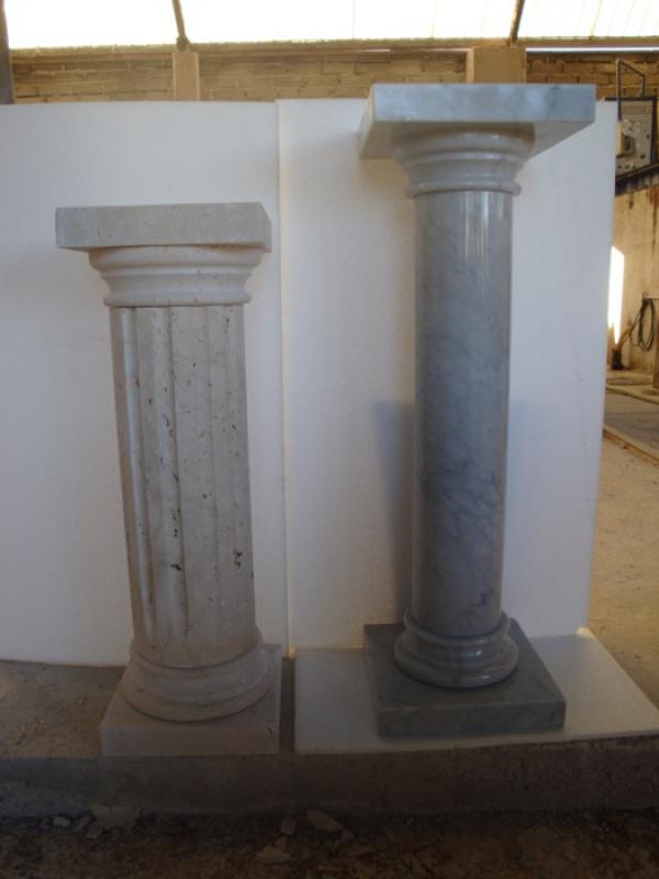 Colonne in Travertino