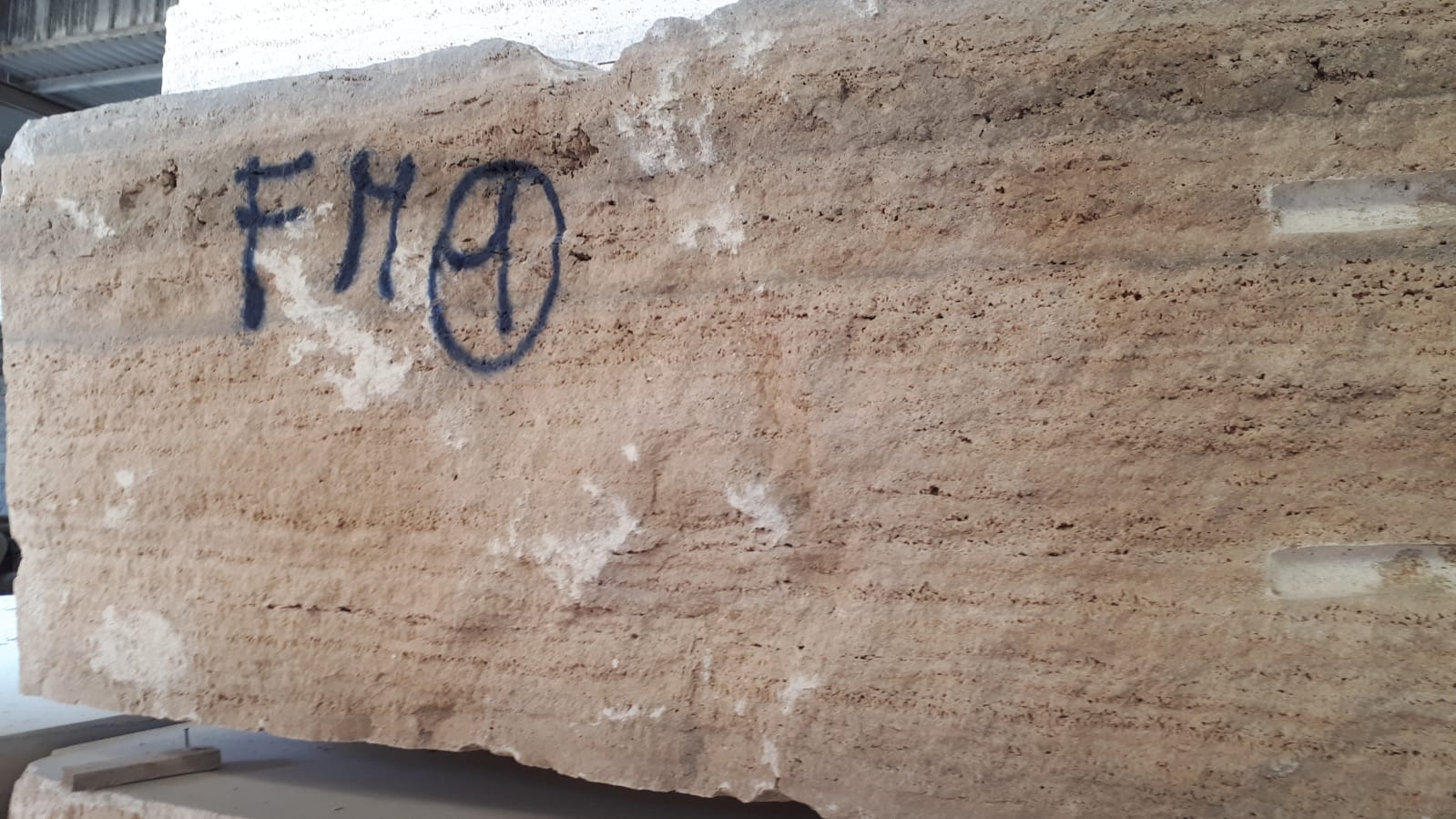 vendita-blocchi-travertino-romano1122.jpg